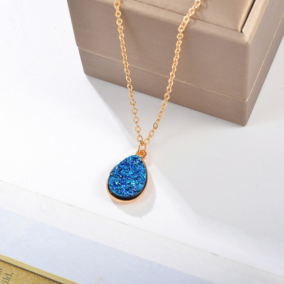 ♠️SOLD♠️Bohemian Crystal Druzy Pendant Necklace - Picture 3 of 3